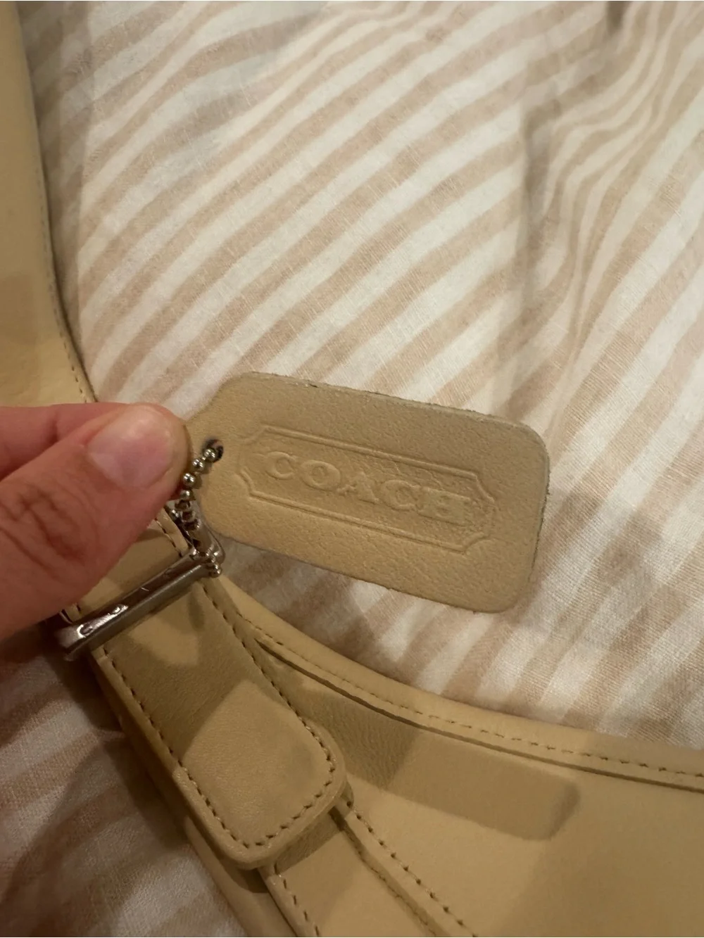 Vintage Coach Slim Hippie 9404 Bag in Cream